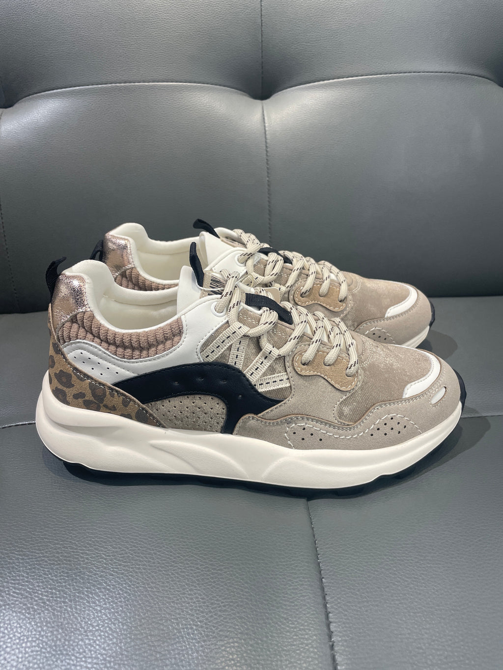 Sneaker - BEIGE