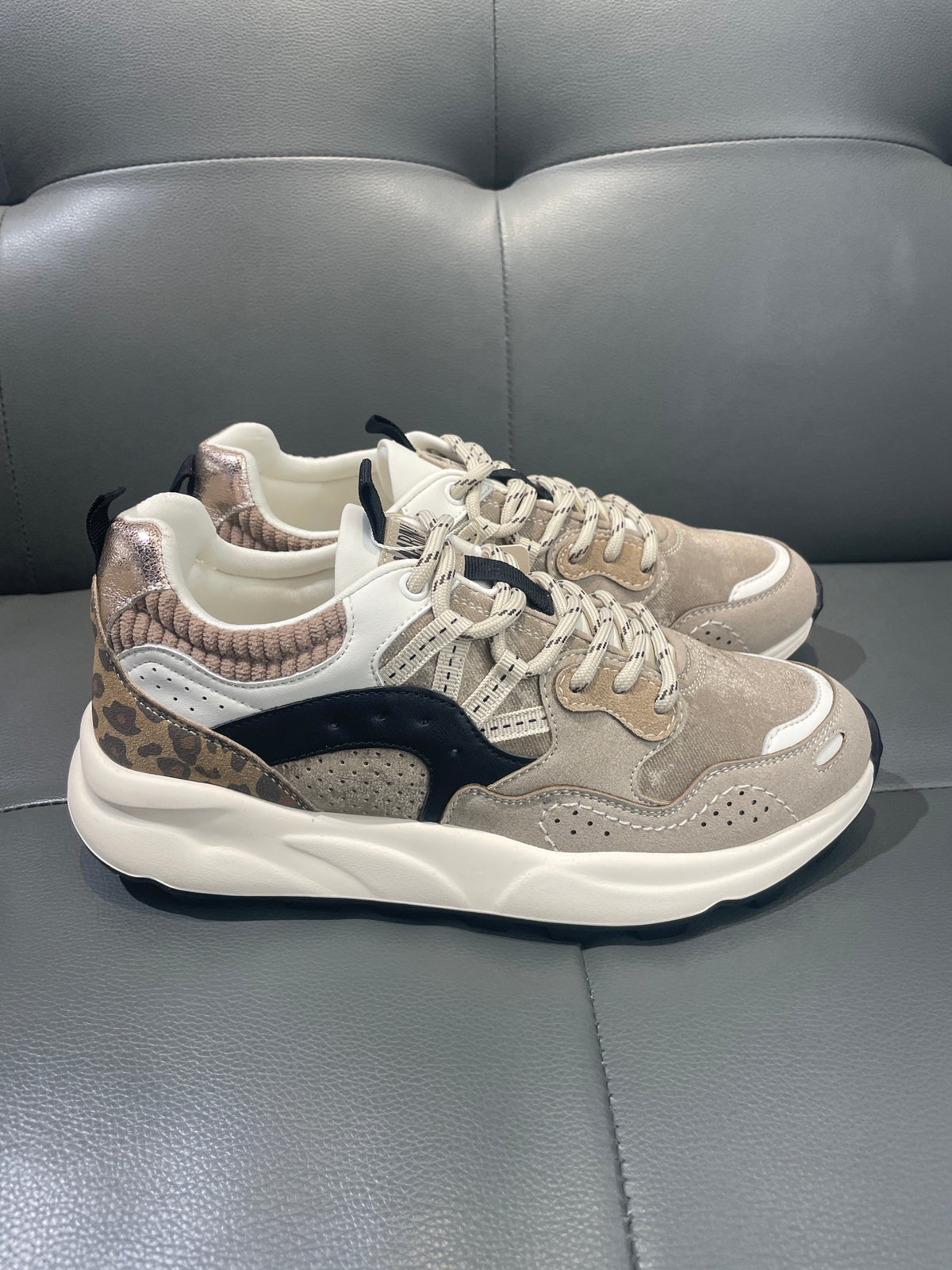 Sneaker - BEIGE