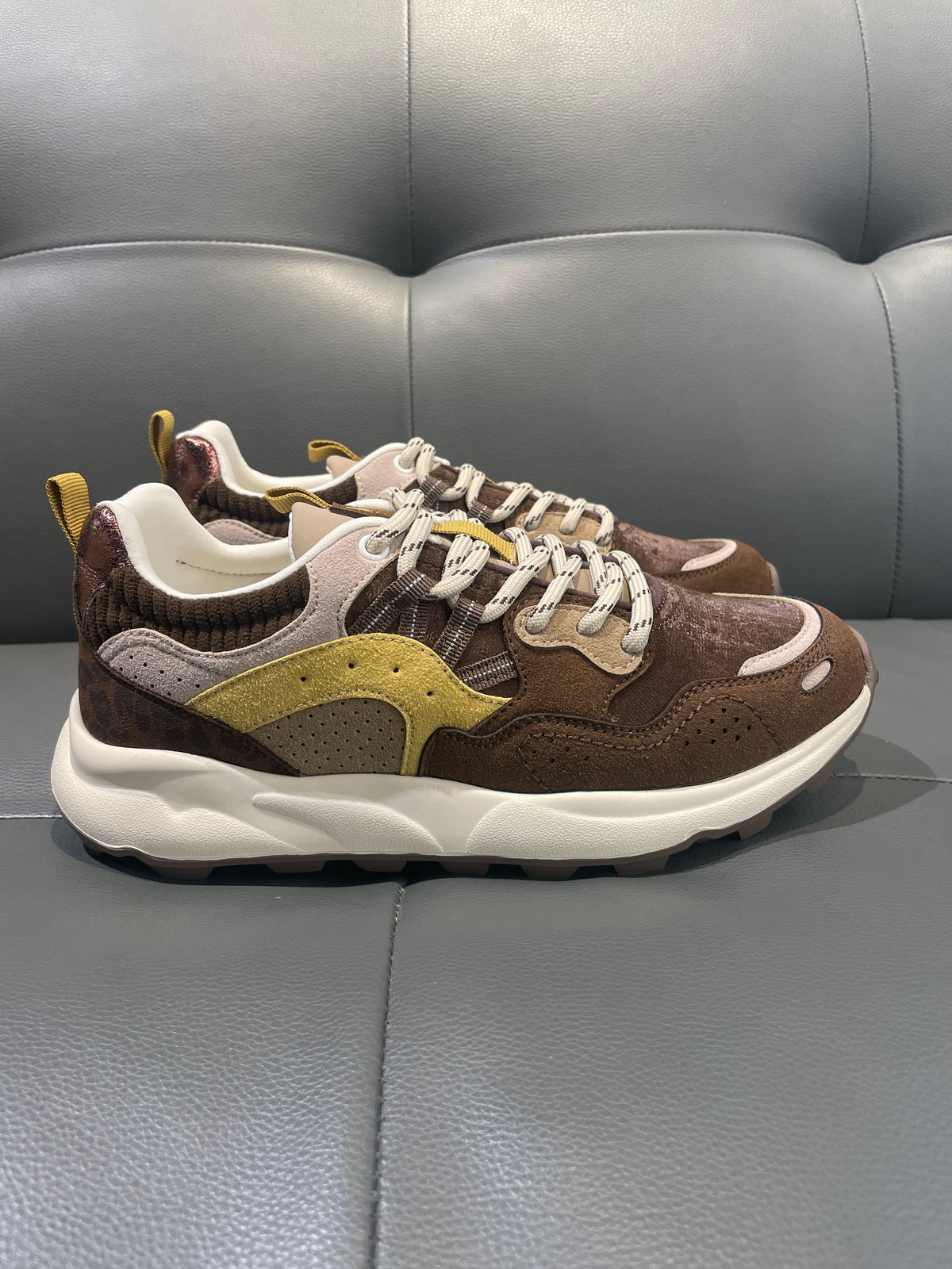 Sneaker - BROWN